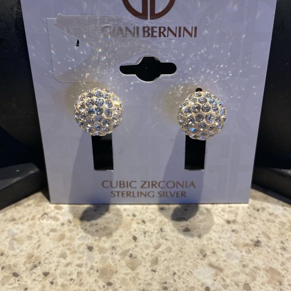 Beautiful earrings - Picture 3 of 3